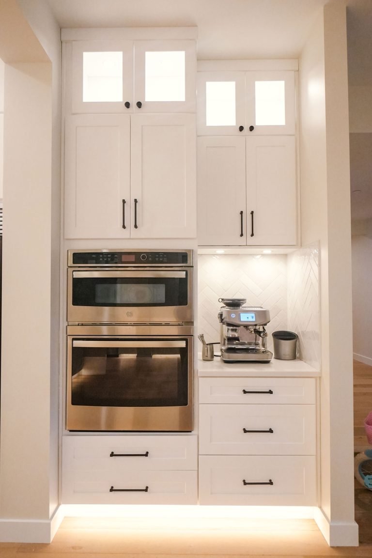 best rta cabinets kitchen modern oven stainless appliances seattle